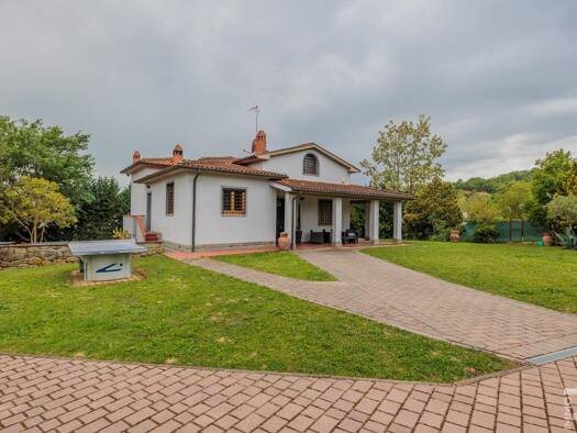 Villa zum Kauf 950.000 € 4 Zimmer 220 m² 4.000 m² Grundstück frei ab sofort Terranuova Bracciolini 52028