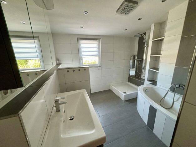 Mehrfamilienhaus zum Kauf provisionsfrei 399.000 € 4 Zimmer 266 m² 811 m² Grundstück Am Feld 10 Mürsbach 96179