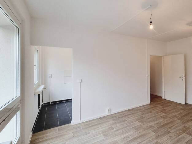 Wohnung zur Miete 299 € 1 Zimmer 26,6 m² 5. Geschoss frei ab 20.08.2025 Herzogswalder Straße 10 Gorbitz-Ost (Leutewitzer Ring-Mitte) Dresden 01169