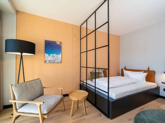 Wohnung zur Miete 2.400 € 1 Zimmer 29 m² Brühl Freiburg im Breisgau