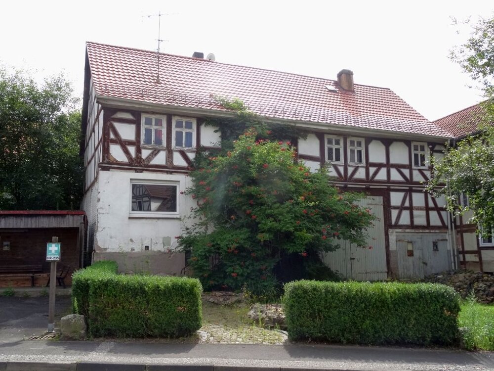 Bauernhaus zum Kauf 14.018 € 6 Zimmer 100 m²<br/>Wohnfläche 642 m²<br/>Grundstück Eubach Morschen 34326