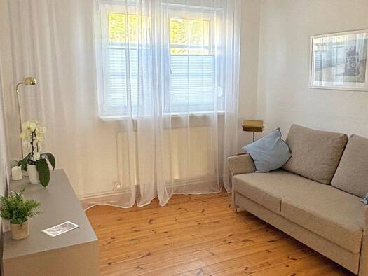 Wohnung zur Miete 1.045 € 2 Zimmer 48 m² Geschoss 1/2 frei ab 01.08.2026 Dahlem Berlin 14169
