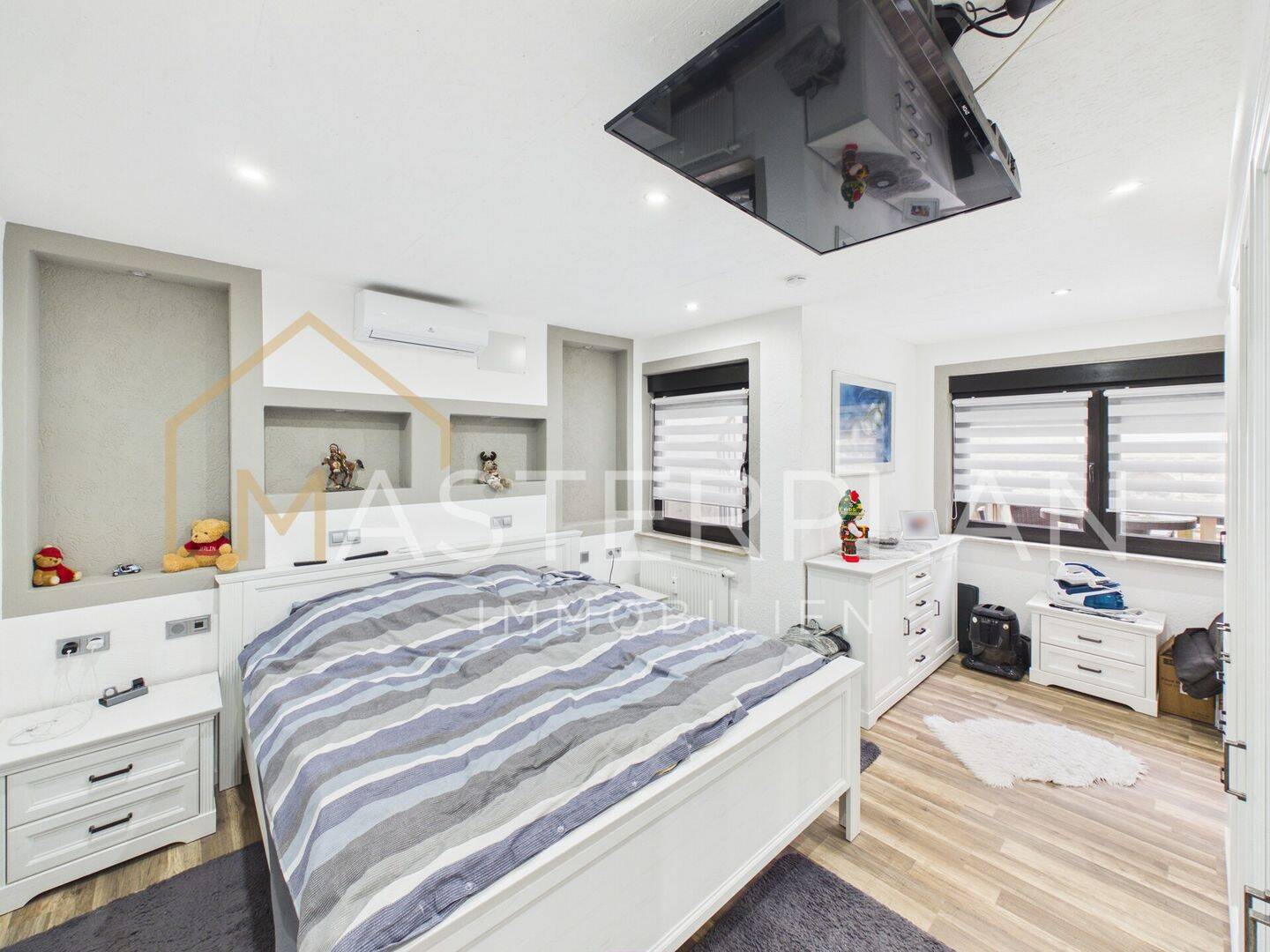 Immobilie in Riegelsberg - 2 Wohnungen. 1 Traumgrundstück. Unzählige Möglichkeiten - Bild 3