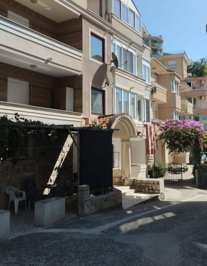 Wohnung zum Kauf 149.000 € 2 Zimmer 71 m²<br/>Wohnfläche Budva