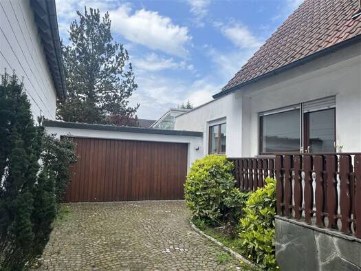 Einfamilienhaus zum Kauf als Kapitalanlage geeignet 445.000 € 6 Zimmer 240 m² 595 m² Grundstück Neuburg am Rhein 76776