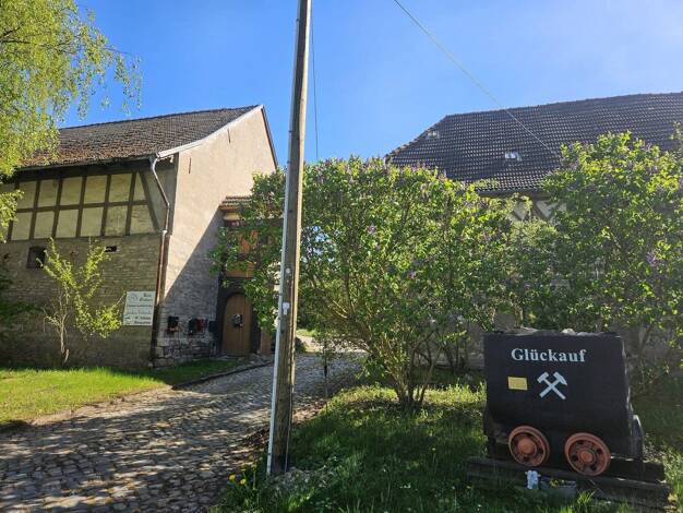 Bauernhaus zum Kauf provisionsfrei 980.000 € 20 Zimmer 350 m² 10.300 m² Grundstück Lindenplatz 5 Großfurra Sondershausen 99706