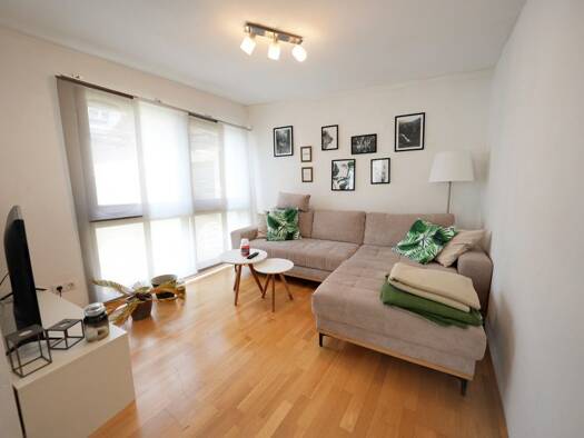 Wohnung zur Miete 700 € 3 Zimmer 80 m² 2. Geschoss frei ab 01.12.2026 Coburg Coburg 96450