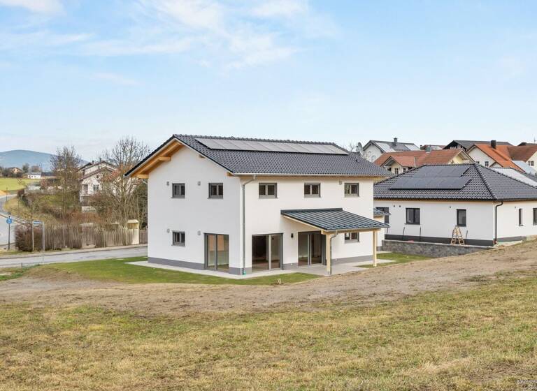 Einfamilienhaus zum Kauf 579.000 € 6 Zimmer 161,9 m²<br/>Wohnfläche 590 m²<br/>Grundstück Winzer Winzer 94577