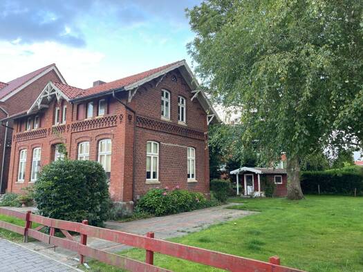 Einfamilienhaus zum Kauf provisionsfrei 150.000 € 6 Zimmer 85 m² 490 m² Grundstück frei ab sofort Freiburg (Elbe) 21729