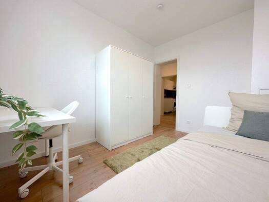 Studio zur Miete 550 € 1 Zimmer 25 m² 8. Geschoss frei ab sofort Luthmerstraße 53 Nied Frankfurt am Main 65934