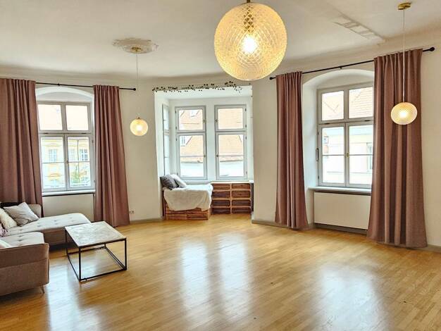 Wohnung zur Miete 650 € 2 Zimmer 65 m² 2. Geschoss frei ab 01.10.2026 Untere Nabburger Straße 2 Amberg Amberg 92224