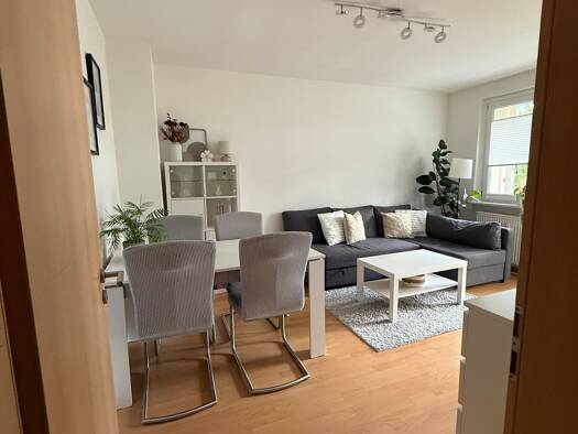 Wohnung zur Miete 255 € 2 Zimmer 43,8 m² Geschoss 4/5 frei ab 01.10.2026 Südliche Neustadt West 06124