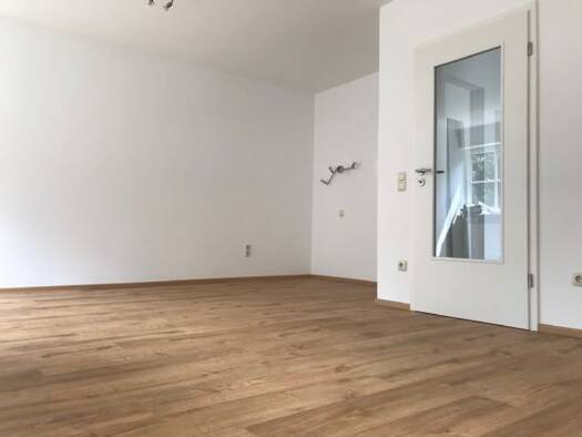 Wohnung zur Miete 500 € 1,5 Zimmer 40 m² Geschoss EG/2 frei ab sofort Bachstraße 6 Geisenhausen 84144