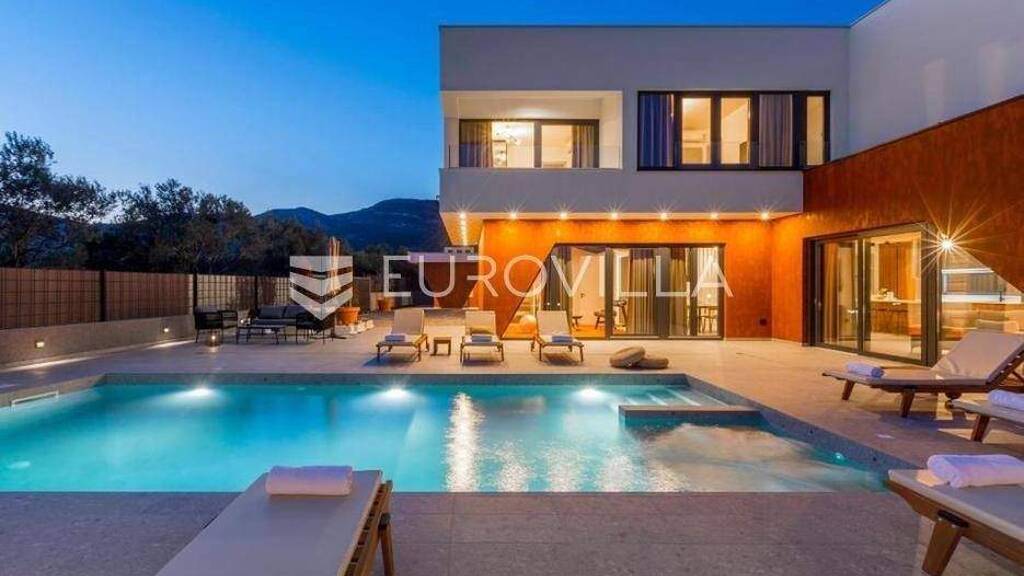 Haus zur Miete 3.000 € 4 Zimmer 280 m² Kastel Stari Kastela