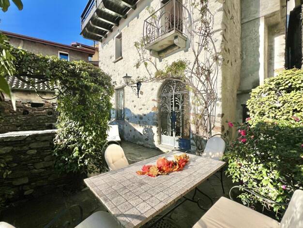 Einfamilienhaus zum Kauf 1.700.000 CHF 7 Zimmer 227 m² 150 m² Grundstück Ronco sopra Ascona 6622