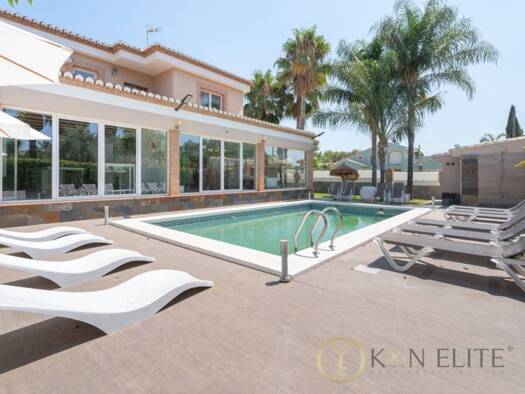 Chalet zum Kauf 1.500.000 € 8 Zimmer 550 m² 1.042 m² Grundstück Bétera 46117