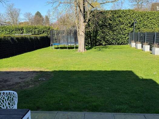 Doppelhaushälfte zur Miete 8.500 € 6 Zimmer 242 m² 680 m² Grundstück frei ab 01.06.2026 Büderich Meerbusch 40667