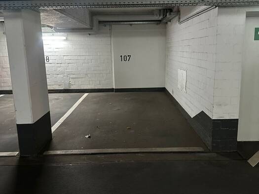 Tiefgaragenstellplatz zur Miete provisionsfrei 140 € Jarrestraße 50 b Winterhude Hamburg 22303