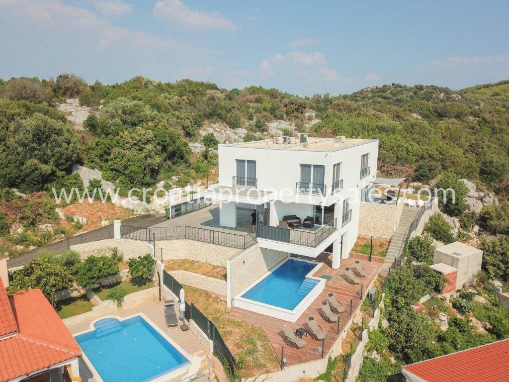 Haus zum Kauf 1.700.000 € 5 Zimmer 322 m²<br/>Wohnfläche Trogir