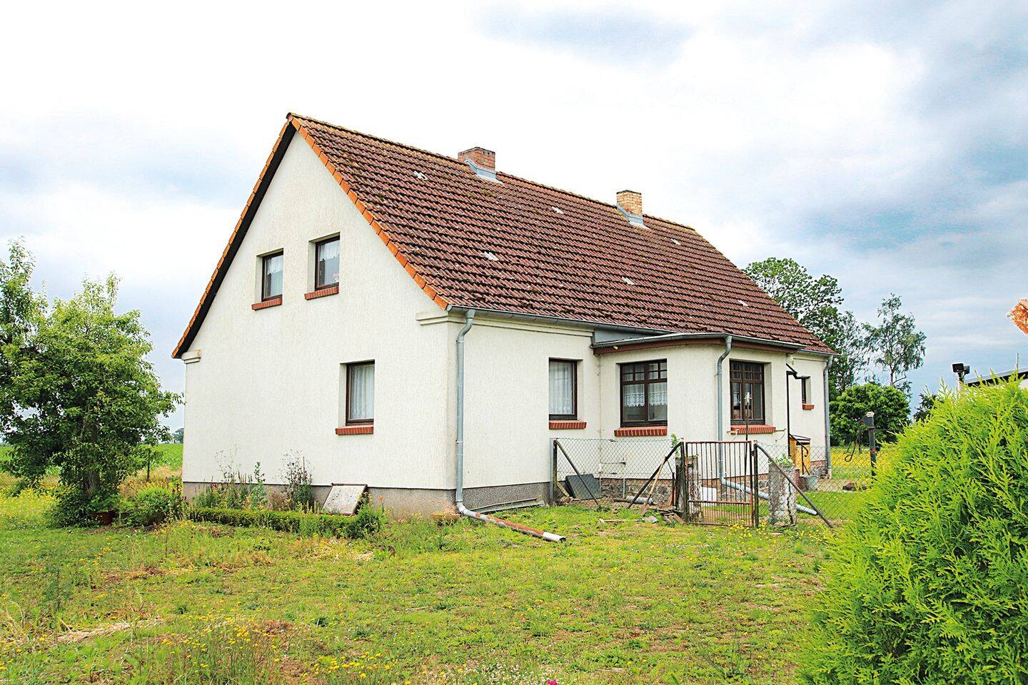 Immobilie in Bentzin - Einfamilienhaus mit Scheune und Nebengebäuden - Bild 1