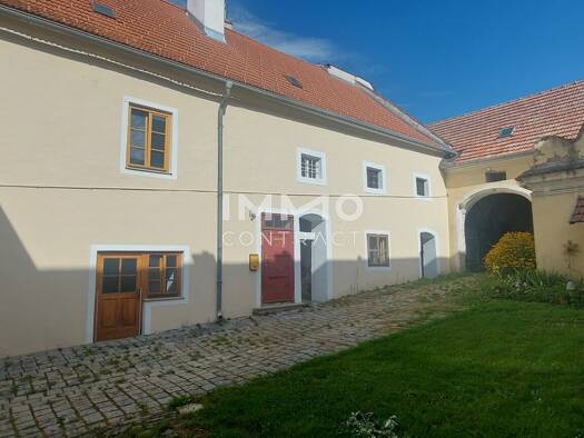 Einfamilienhaus zum Kauf 830.000 € 300 m² 2.350 m² Grundstück frei ab sofort Langenlois 3550