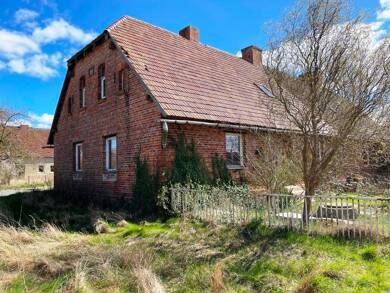Haus zum Kauf 35.000 € 5 Zimmer 139 m² 2.473 m² Grundstück frei ab sofort Siedenbollentin 17089