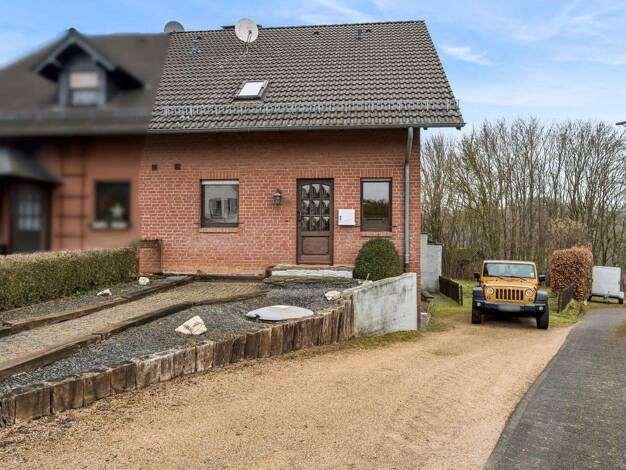 Doppelhaushälfte zum Kauf 225.000 € 4 Zimmer 105 m² 459 m² Grundstück Nettersheim 53947