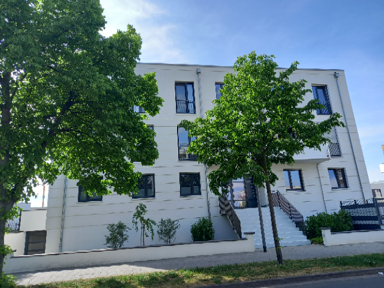 Wohnung zur Miete 1.320 € 4 Zimmer 107,3 m² 2. Geschoss frei ab sofort Leipziger Str. 161 Zwenkau Zwenkau 04442