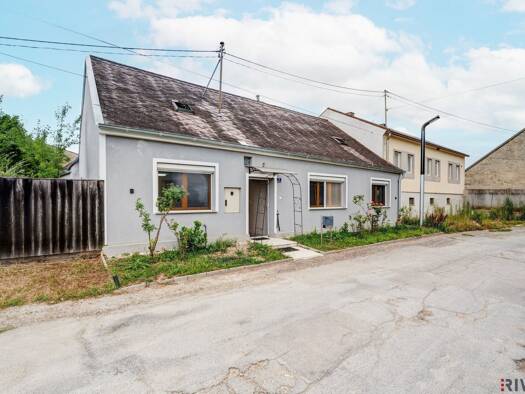 Haus zum Kauf 449.000 € 4 Zimmer 1.019 m² Grundstück frei ab 15.09.2026 Klein-Harras 2223