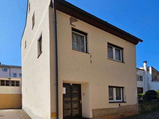 Einfamilienhaus zum Kauf 40.000 € 5 Zimmer 80 m² 148 m² Grundstück Malzhausgasse 1 Waldenburg 08396