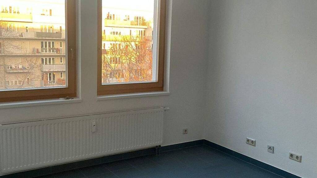 Studio zur Miete 310 € 1 Zimmer 25 m² 4. Geschoss Menageriestraße 8 Innere Altstadt Dresden 01067