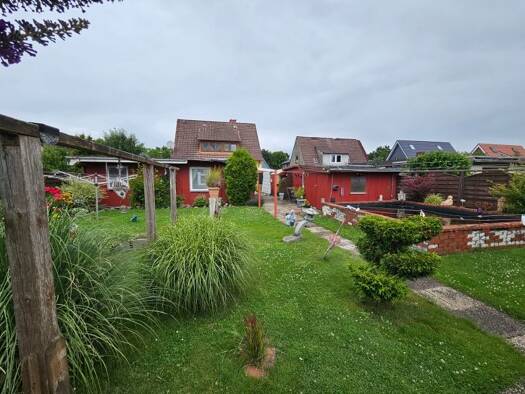 Einfamilienhaus zum Kauf 360.000 € 8 Zimmer 160 m² 640 m² Grundstück Neumünster 24536
