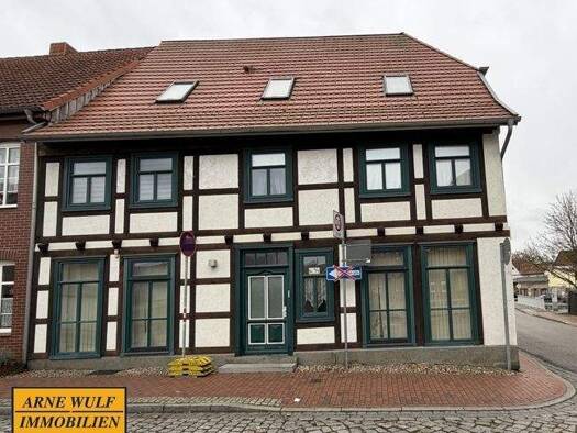 Mehrfamilienhaus zum Kauf 310.000 € 287 m² 377 m² Grundstück Parchim 19370