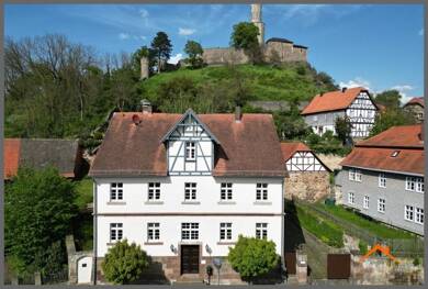 Mehrfamilienhaus zum Kauf provisionsfrei 565.000 € 13 Zimmer 368 m² 2.578 m² Grundstück Felsberg Felsberg 34587
