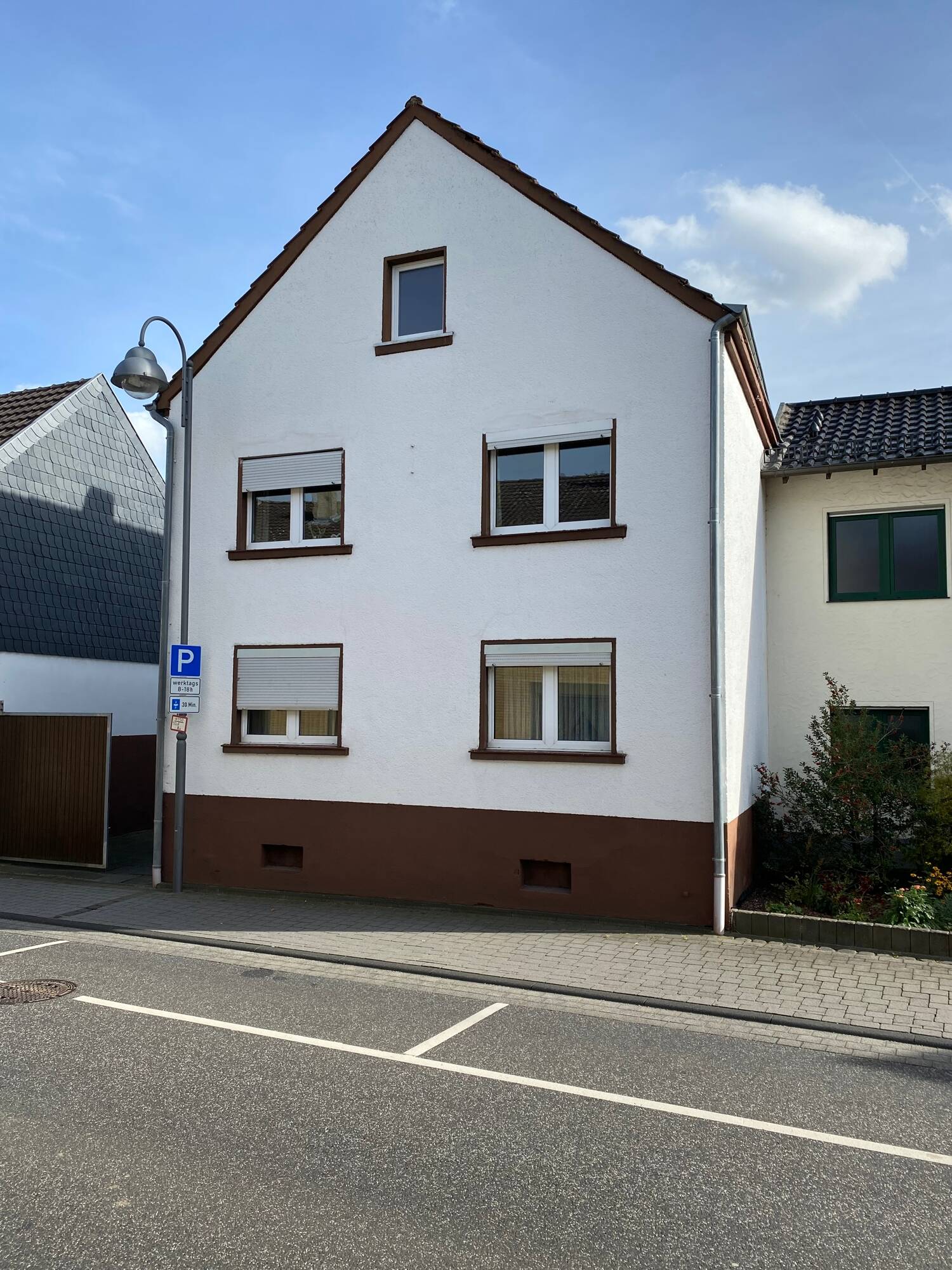 Haus zum Kauf 398.000 € 8 Zimmer 232 m²<br/>Wohnfläche 710 m²<br/>Grundstück Ringen Ringen/Grafschaft 53501
