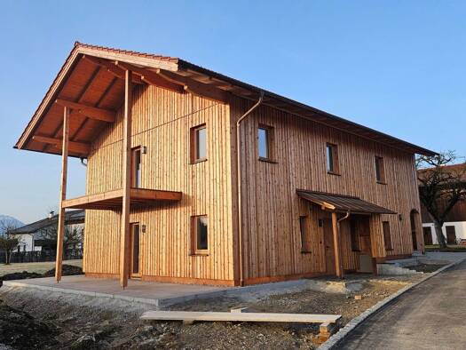 Wohnung zur Miete 1.330 € 3 Zimmer 101 m² Geschoss 1/2 frei ab 16.04.2026 Oberhochstätt Chieming 83339