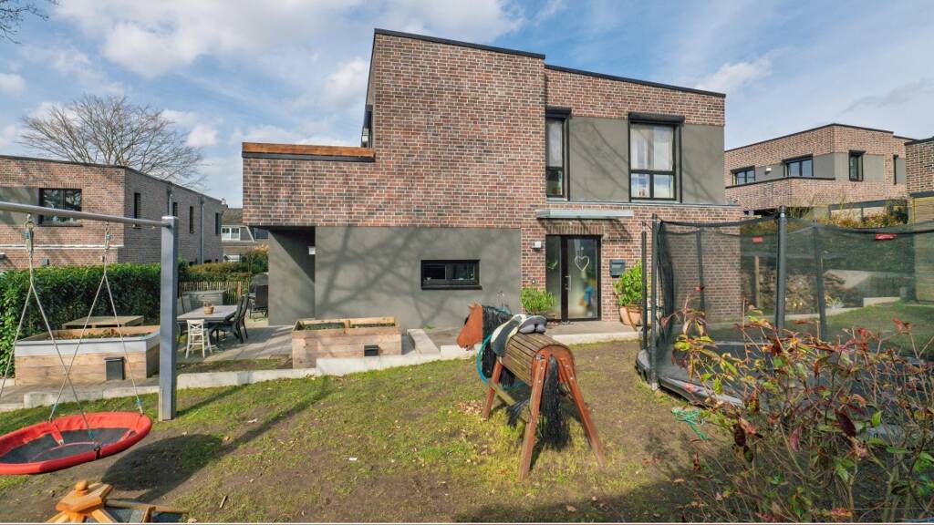 Doppelhaushälfte zum Kauf 819.000 € 5 Zimmer 138,5 m² 520 m² Grundstück frei ab sofort Wedel 22880