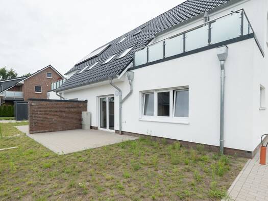 Wohnung zur Miete - Erstbezug 850 € 3 Zimmer 81 m² frei ab 30.12.2026 Warstade Hemmoor 21745