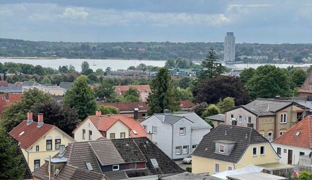 Wohnung zur Miete 515 € 3,5 Zimmer 84,2 m² 7. Geschoss frei ab 01.08.2025 Am Brautsee 28-30 St.-Jürgen-Schule Schleswig 24837