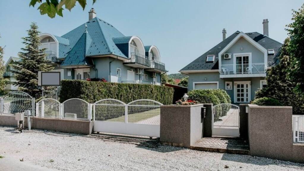 Einfamilienhaus zum Kauf 550.000 € 12 Zimmer 220 m² 1.000 m² Grundstück Gyenesdias 8315