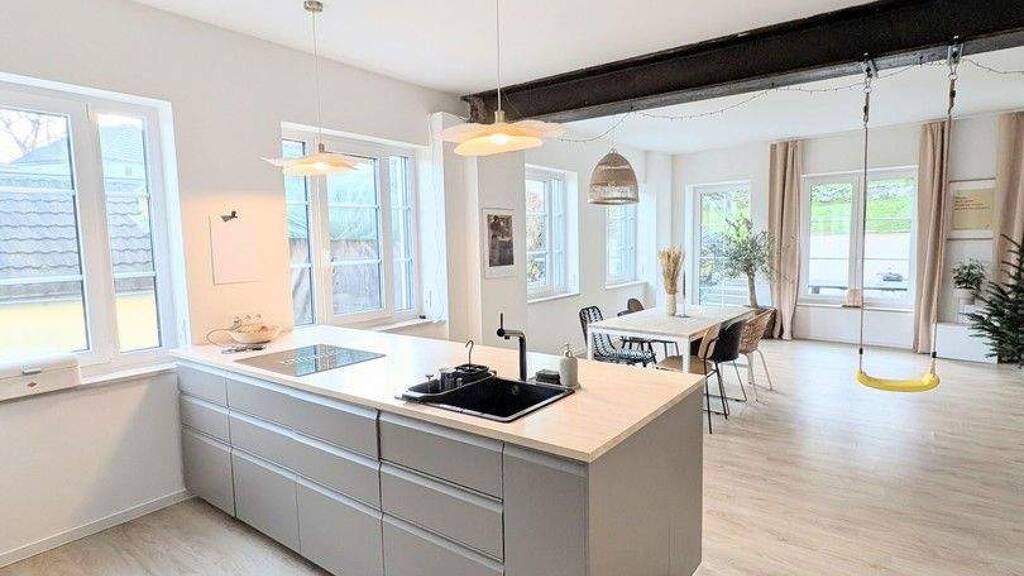 Einfamilienhaus zum Kauf provisionsfrei 685.000 € 7 Zimmer 260,9 m² 700 m² Grundstück Oberfrohnaer Str. 135 Rabenstein Chemnitz 09117