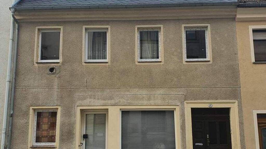 Reihenmittelhaus zum Kauf 139.000 € 15 Zimmer 240 m² 200 m² Grundstück Oschatz Oschatz-Oschatz 04758