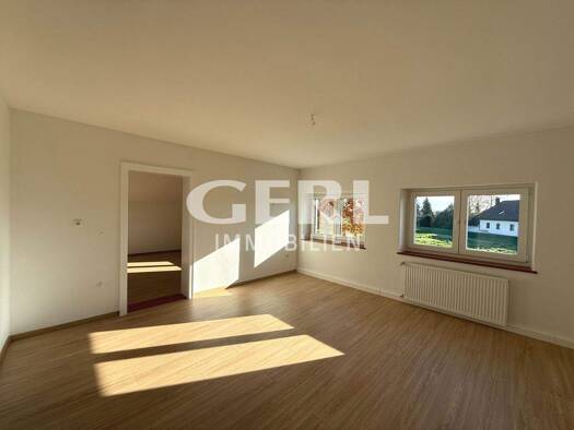 Wohnung zur Miete 700 € 4 Zimmer 98,8 m² Thurnhof Parkstetten 94365