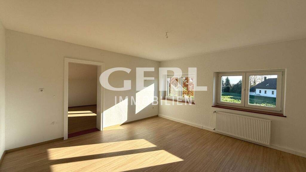Wohnung zur Miete 700 € 4 Zimmer 98,8 m² Thurnhof Parkstetten 94365