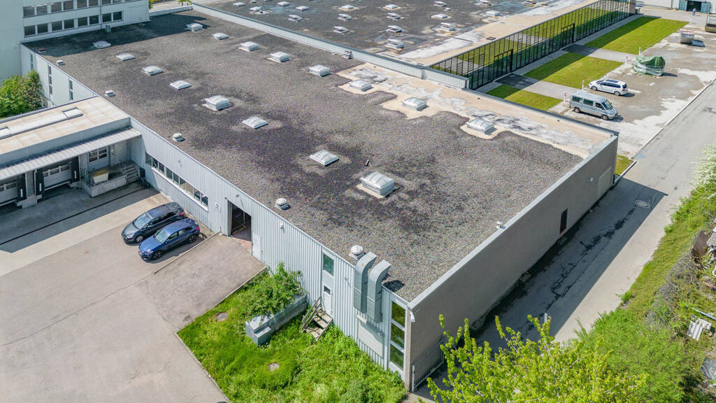 Lagerhalle zur Miete 7.056 € 2.016,6 m² Lagerfläche Schwenningen Villingen-Schwenningen 78056