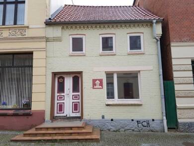 Einfamilienhaus zum Kauf 55.100 € 4 Zimmer 86 m² 108 m² Grundstück Lübz Lübz 19386