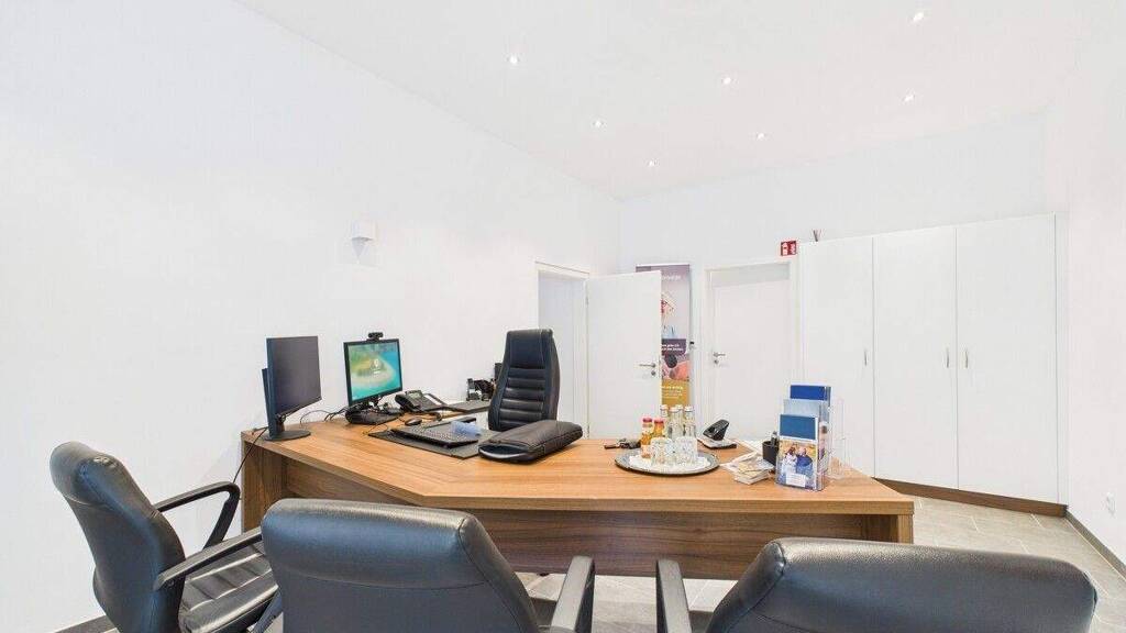 Laden zum Kauf 189.000 € 2 Zimmer 50 m² Verkaufsfläche Kasernenviertel Regensburg 93053