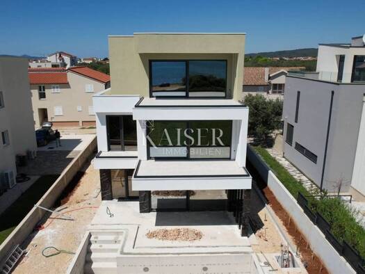 Einfamilienhaus zum Kauf 1.850.000 € 7 Zimmer 310 m² Sukošan Sukošan 23206
