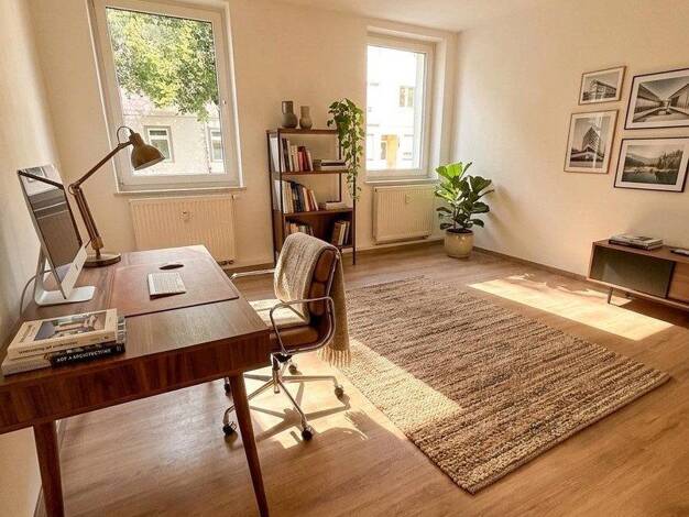Wohnung zur Miete 669 € 4 Zimmer 87,9 m² EG Bernburger Straße 16 Innenstadt Dessau-Roßlau 06842