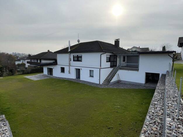 Einfamilienhaus zum Kauf provisionsfrei 620.000 € 10 Zimmer 298 m² 1.108 m² Grundstück Rathsmannsdorf Windorf / Rathsmannsdorf 94575